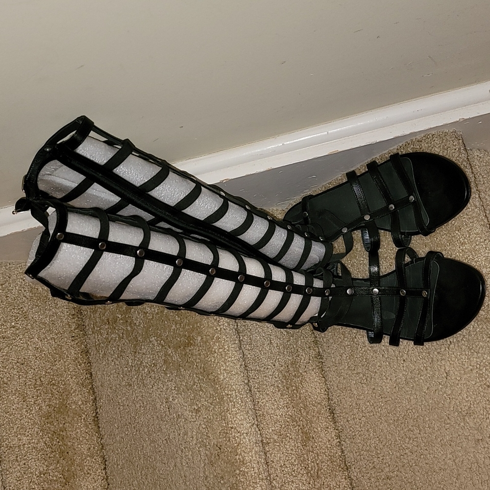 Stuart Weitzman Black Gladiator Sandals 10M